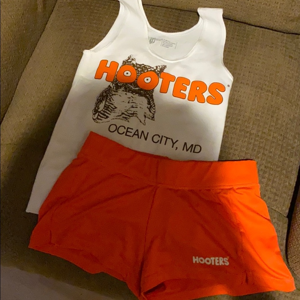 Hooters Uniform